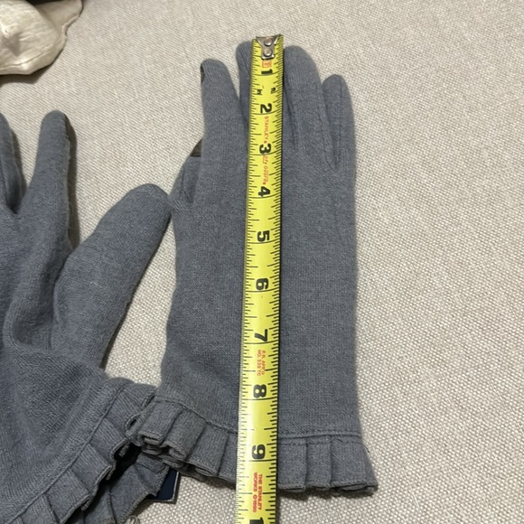 NWT GH Bass & Co. Wool Gloves-Heather Gray-Ruffle Detail - Picture 14 of 15